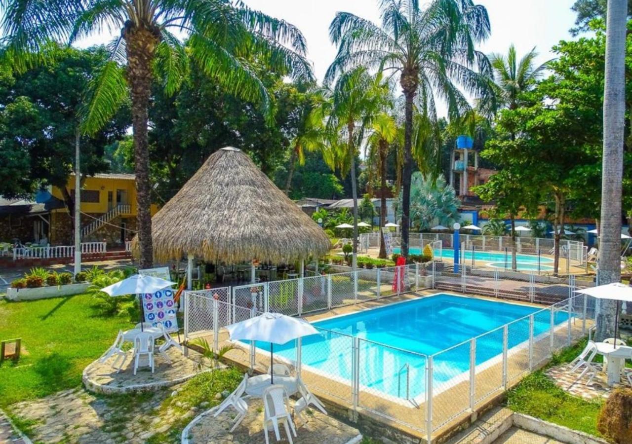 Hotel Villa De Rauzan Melgar Exterior photo